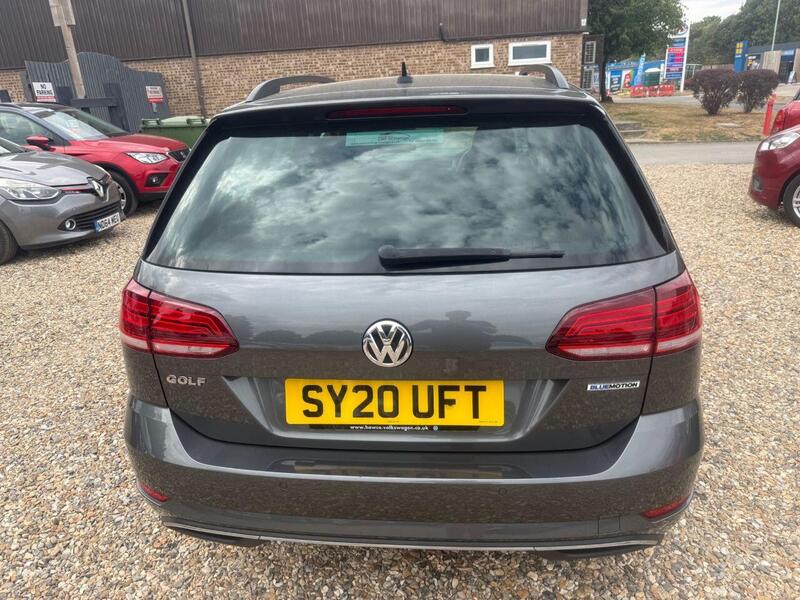 Volkswagen Golf view 6
