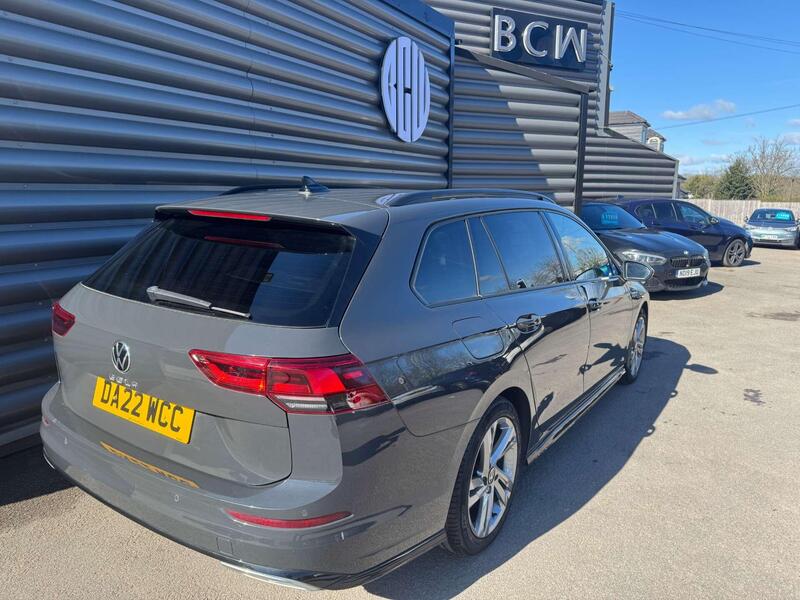 Volkswagen Golf view 3