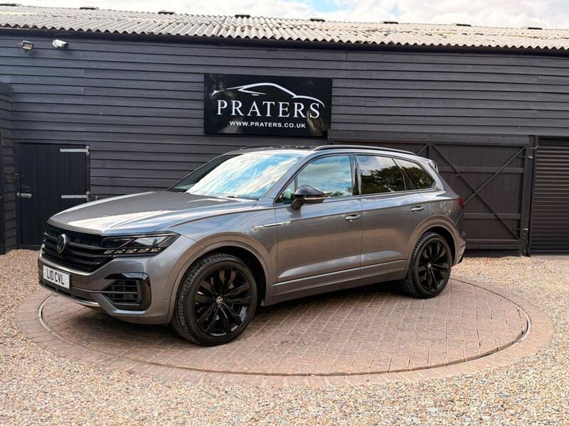 Volkswagen Touareg view 2