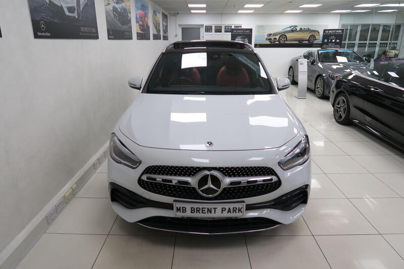 Mercedes-Benz Gla view 2