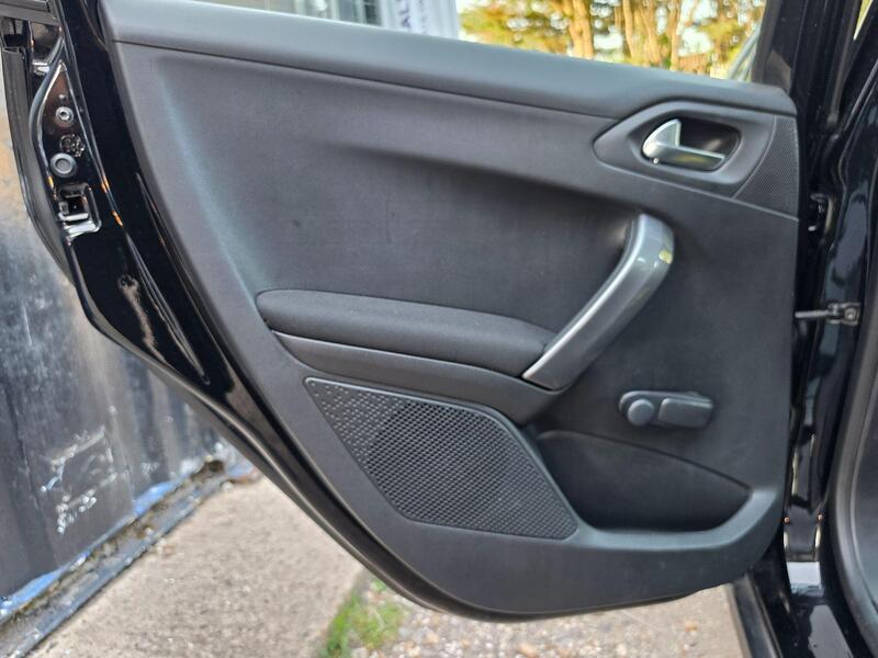 Peugeot 2008 1.2 PureTech Active Euro 6 (s/s) 5dr thumbnail 21