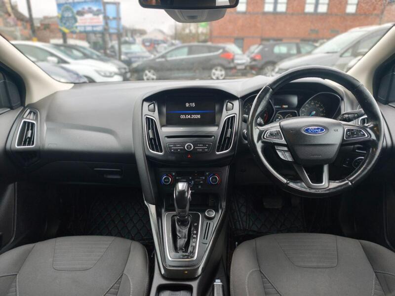 Ford Focus view 6