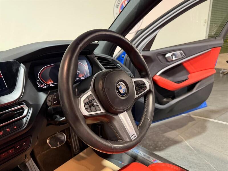 BMW 1 Series view 7