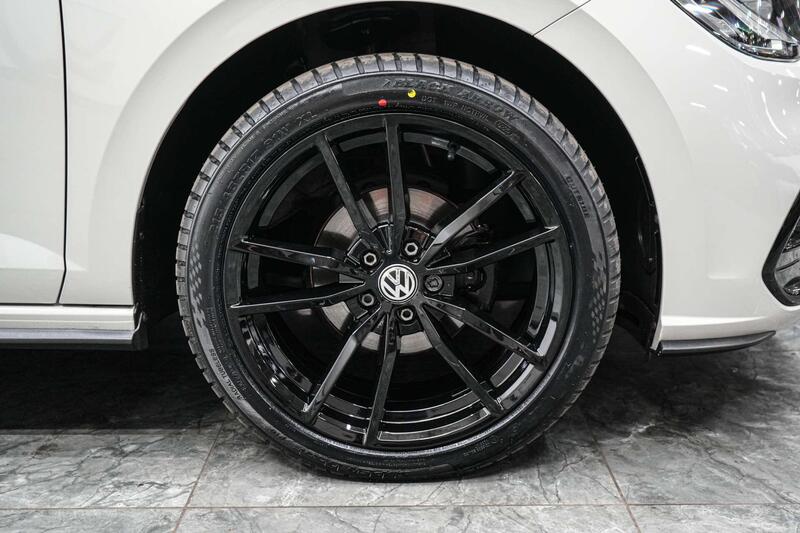 Volkswagen Polo view 7