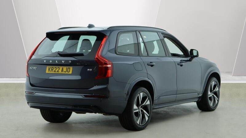 Volvo XC90 view 2