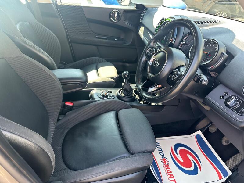 Mini Countryman view 5