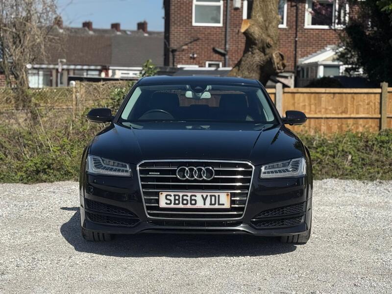 Audi A8 view 4