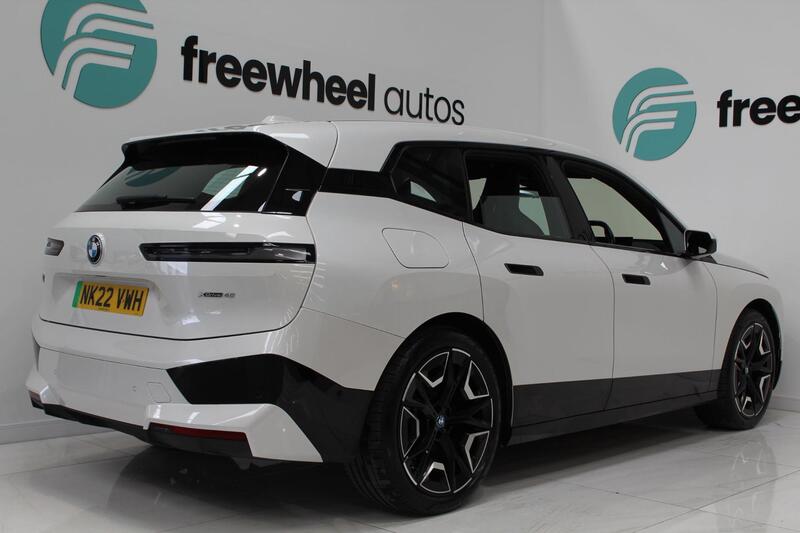 2022 BMW iX in White — image 25 of 88