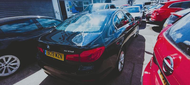 BMW 5 Series view 3