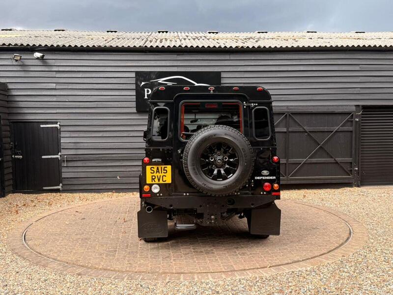 Land Rover Defender 110 view 3