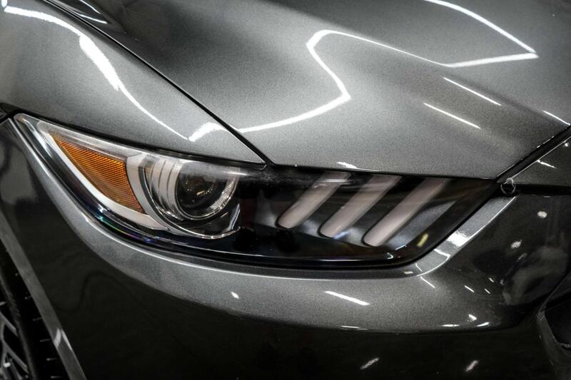 Ford Mustang view 6
