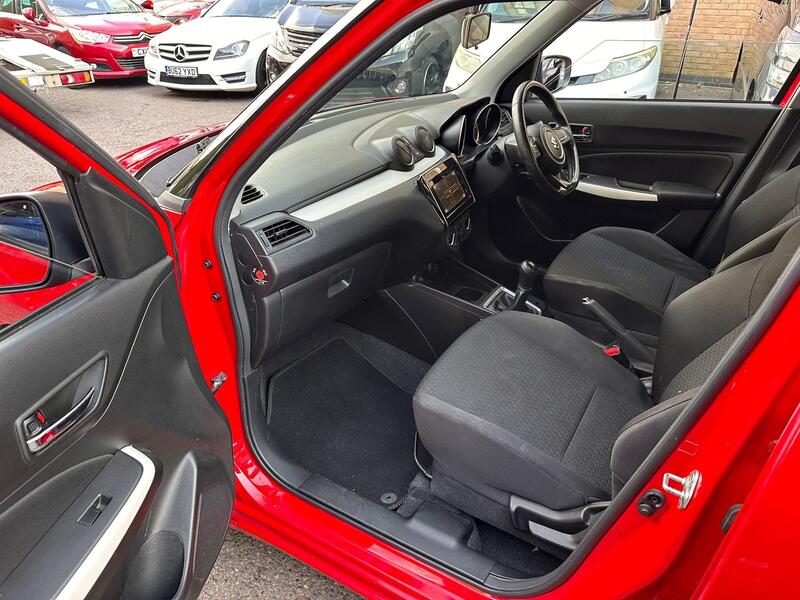 Suzuki Swift view 34