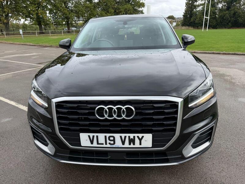 Audi Q2 view 7