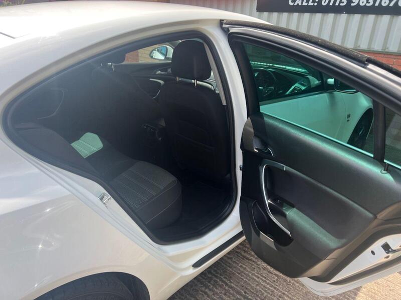 Vauxhall Insignia view 10