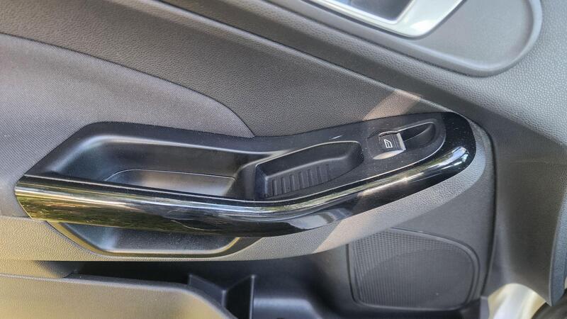 2015 Ford Fiesta — photo 51