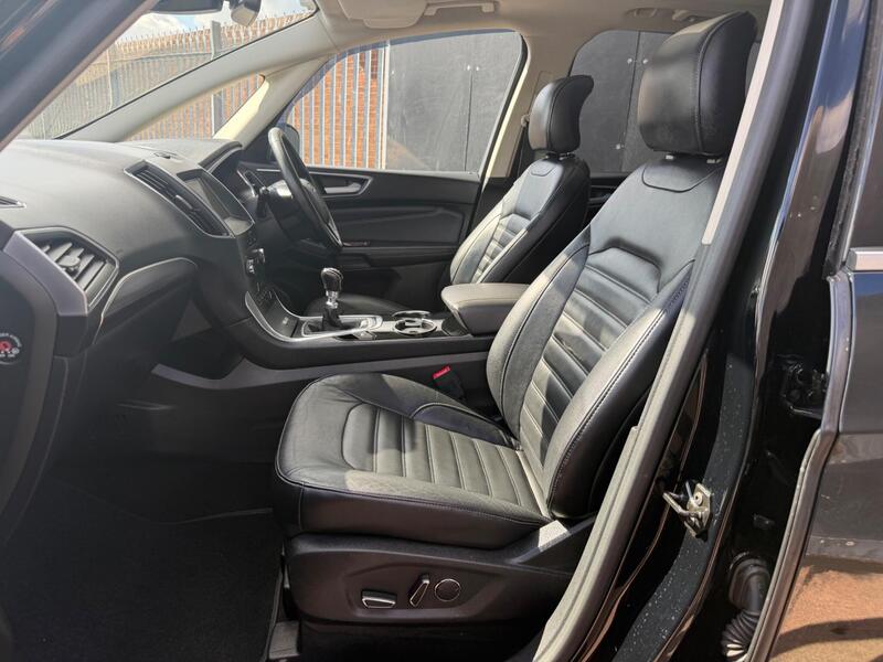 Ford Galaxy view 6