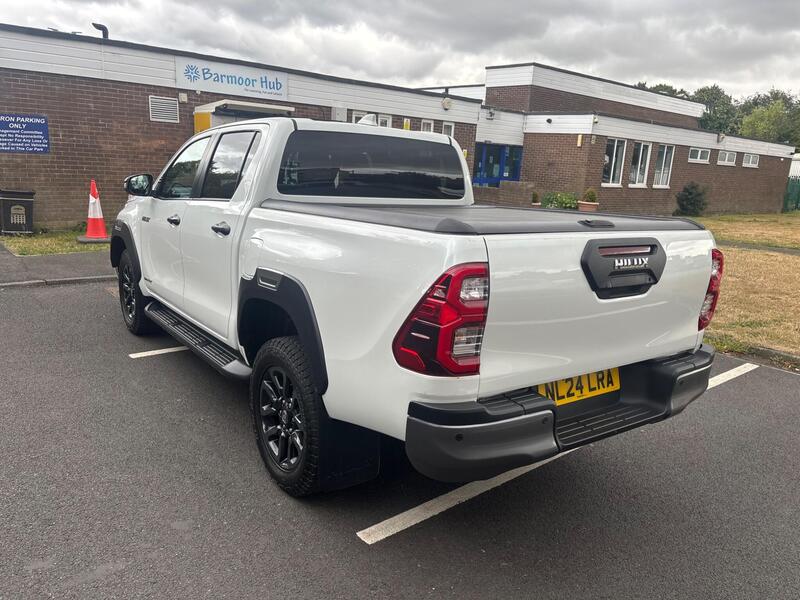 Toyota Hilux view 7