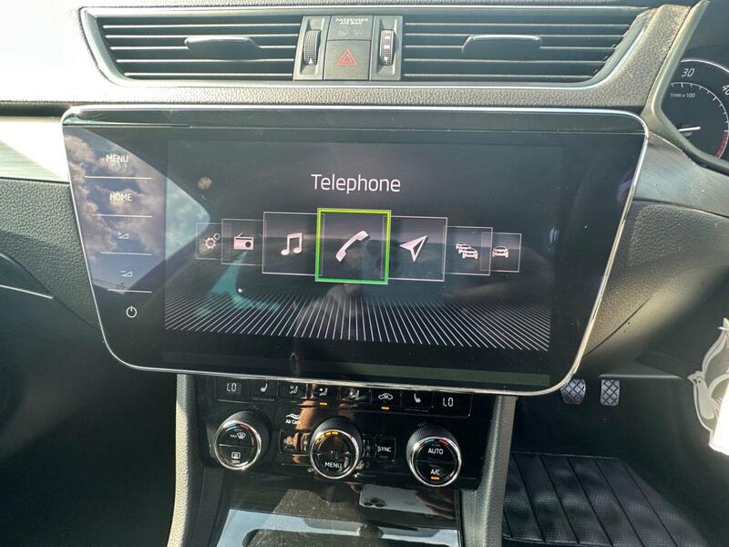 Skoda Superb view 7