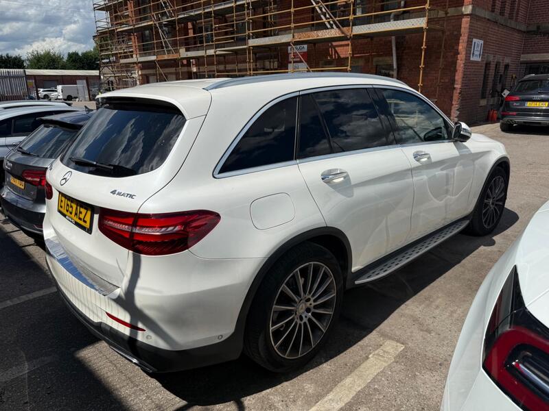 Mercedes-Benz Mercedes-Benz GLC view 3