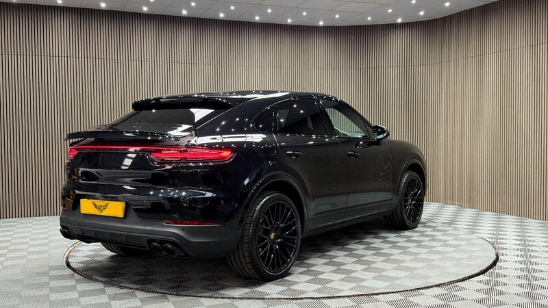 Porsche Cayenne view 5