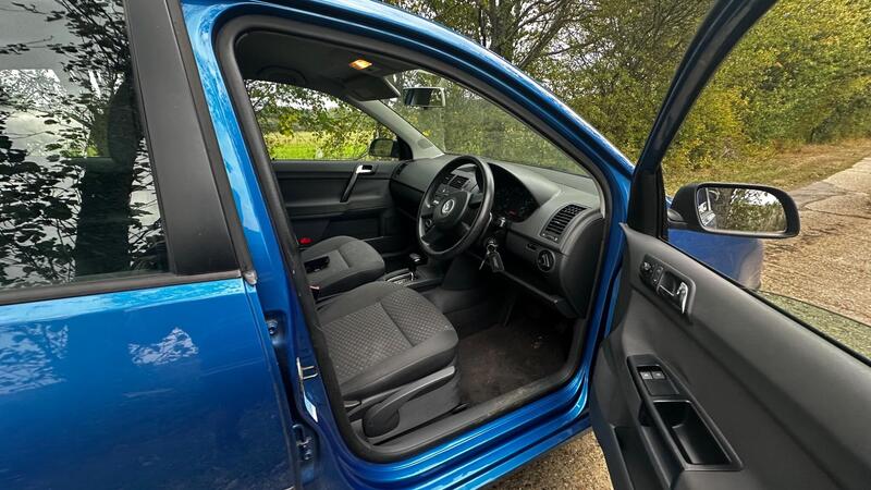 2004 Volkswagen Polo — photo 7