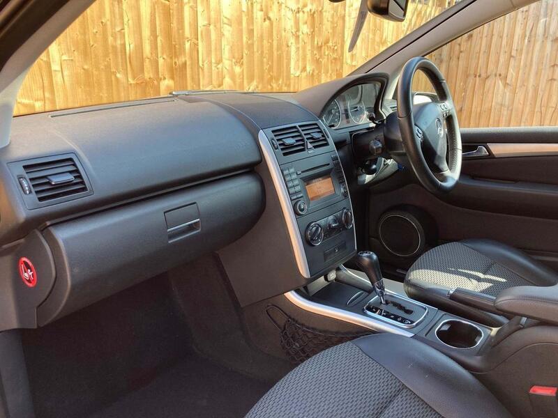 Mercedes-Benz A view 6
