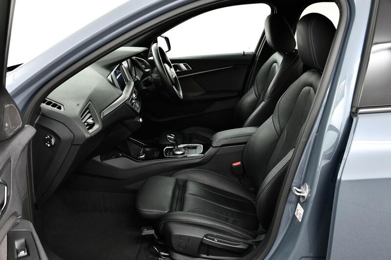 BMW 1 Series view 2