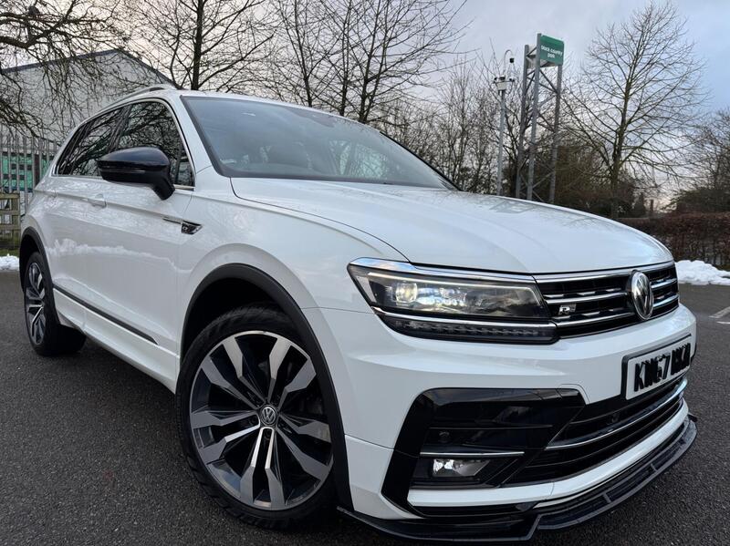 Volkswagen Tiguan view 2