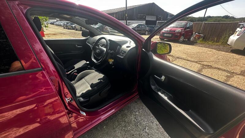 2015 Kia Picanto — photo 11