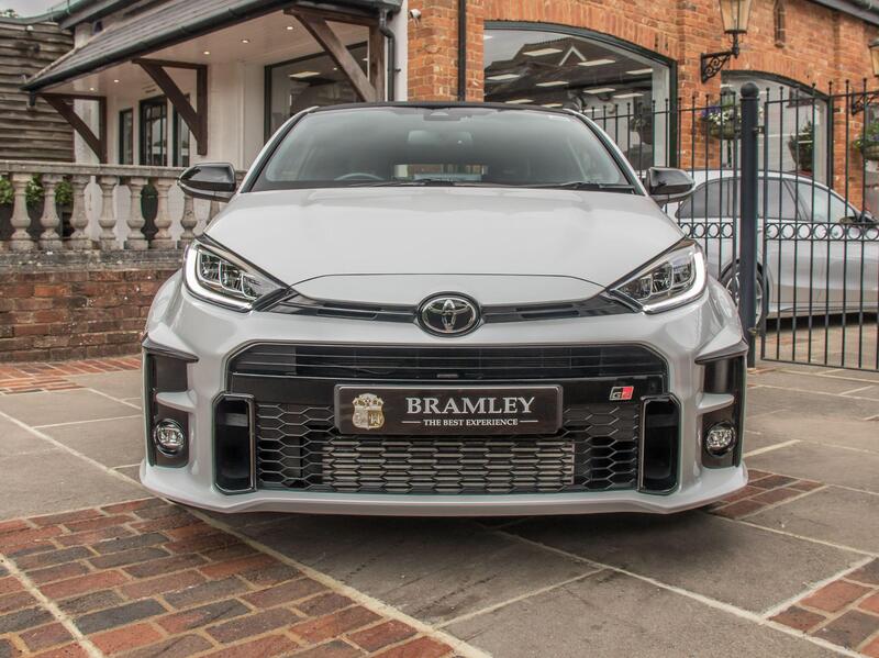 Toyota Yaris view 5