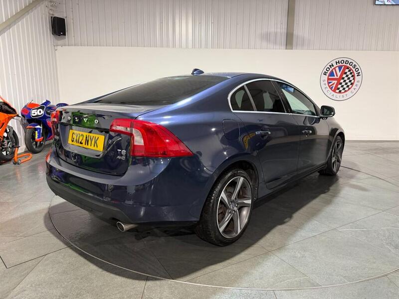 Volvo S60 view 4