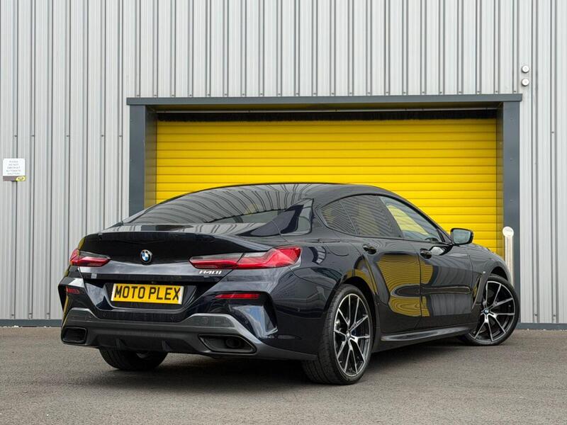 BMW 8 Series view 7