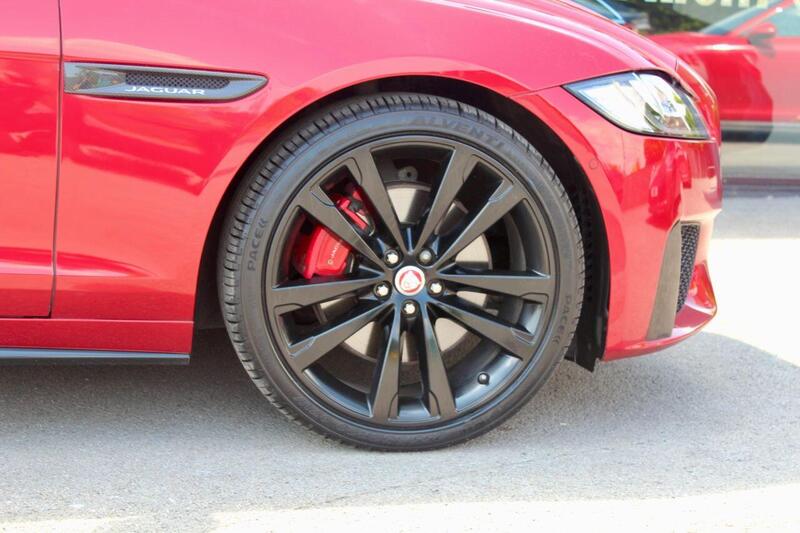 Jaguar XF view 4
