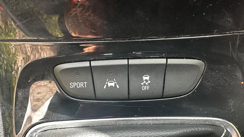 2017 Vauxhall Astra — photo 18