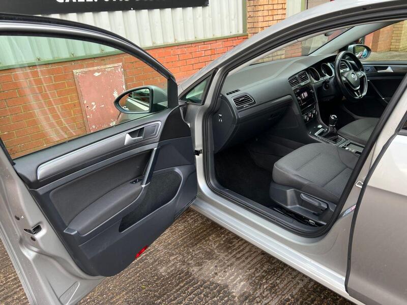 Volkswagen Golf view 16