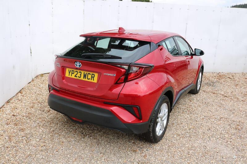 Toyota C-HR view 7