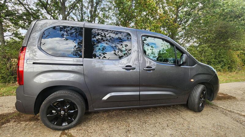 2019 Vauxhall Combo Life — photo 15