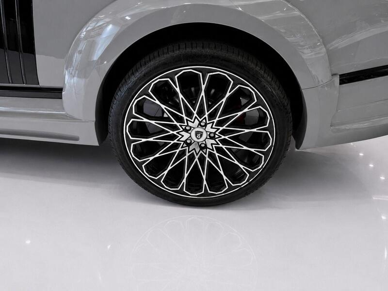 Land Rover Range Rover view 6