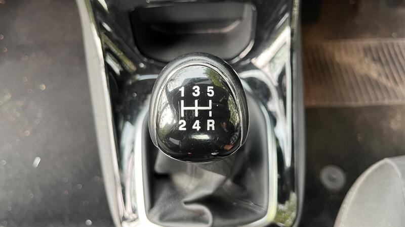 2015 Ford Fiesta — photo 37