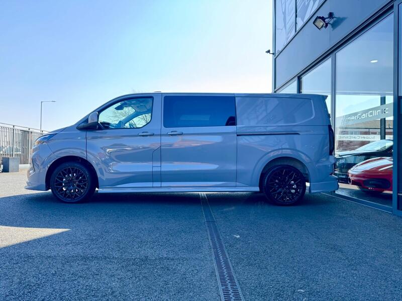Ford Transit Custom view 5