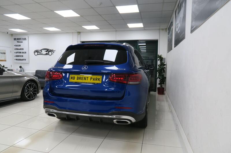Mercedes-Benz GLC view 4
