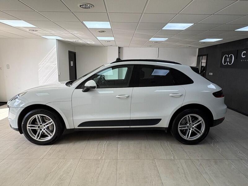 Porsche Macan view 6