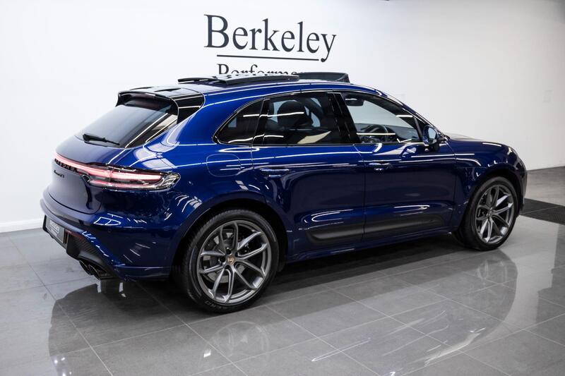 Porsche Macan view 7