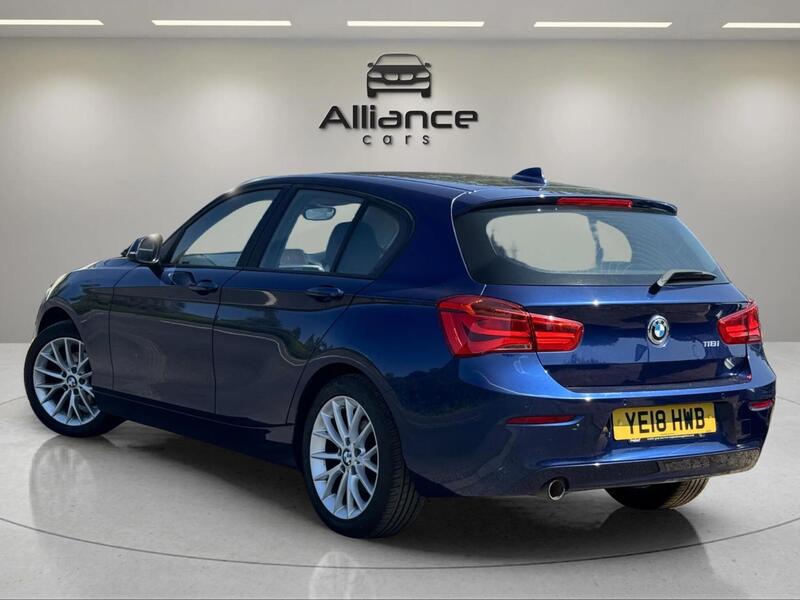 BMW 1 Series view 3