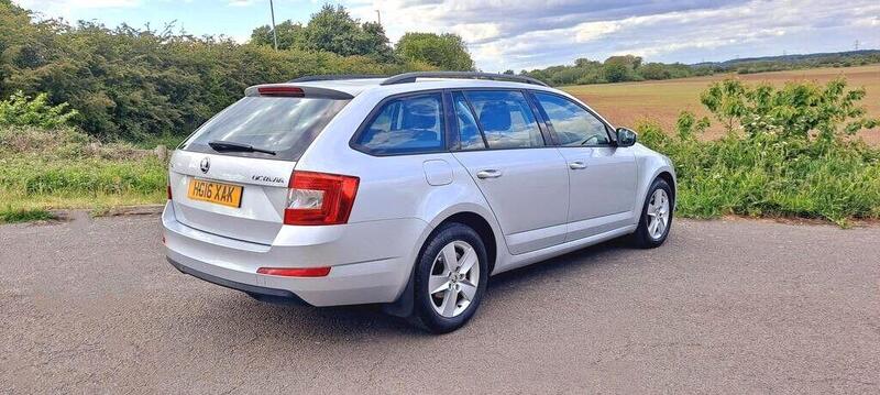 Skoda Octavia view 7