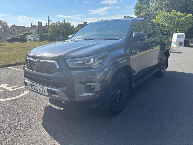 Toyota Hilux view 3