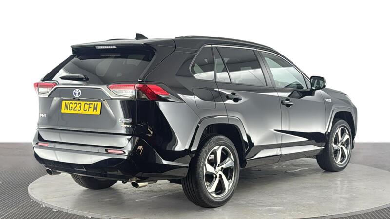 Toyota Rav4 view 4