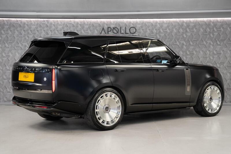 Land Rover Range Rover view 2