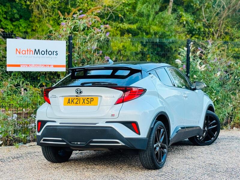 Toyota C-HR view 2