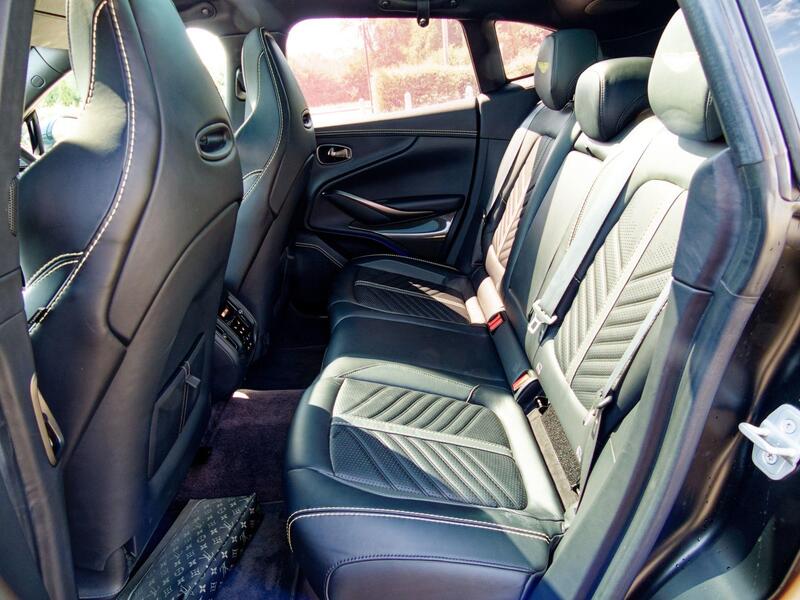Aston Martin DBX view 31